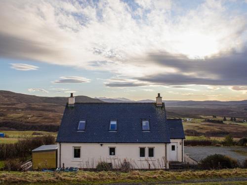 Suladale Casa | Holiday Home Creagan by Interhome