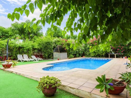 Burriana Casa | Holiday Home D'estiu by Interhome