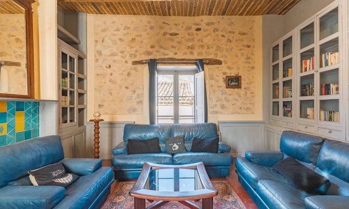 Tavernes Casa | Casa de vacaciones 'Demeure Vigneronne Avec Jardin' con vistas a la montaña, terraza privada y Wi-Fi