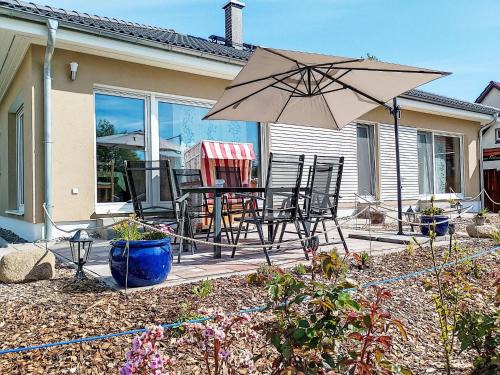 Saal Casa | Holiday Home Der kleine Kranich by Interhome
