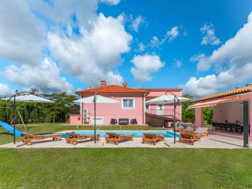 Strmac Casa | Holiday Home Dordana by Interhome