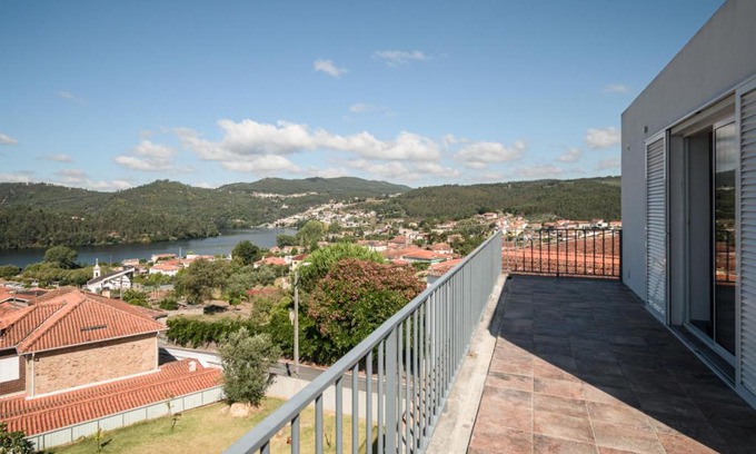 Melres Casa | Holiday Home Douro view by Interhome