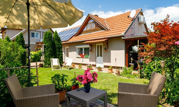 Balatonszemes Casa | Holiday Home Duetto by Interhome