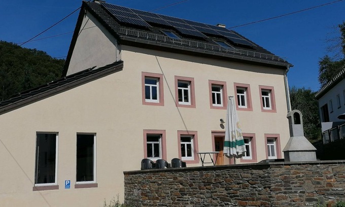 Zweifelscheid Casa | Casa de vacaciones "Eifellandhaus" con terraza compartida y Wi-Fi