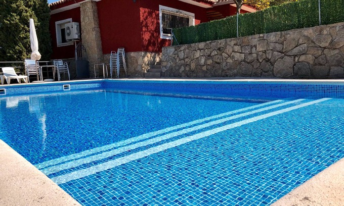 Valdemorillo Casa | Casa de vacaciones 'El Bolero De Brasal' con piscina privada, Wi-Fi y aire acondicionado