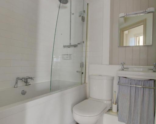 Fairlight Casa | Holiday Home Fairlight Coastguard by Interhome