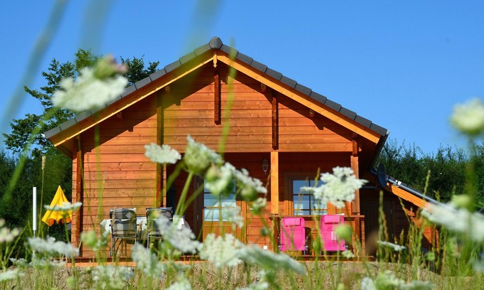 Neubrandenburg Casa | Casa de vacaciones 'Ferienhaus Gross Nemerow' con terraza privada, Wi-Fi y aire acondicionado