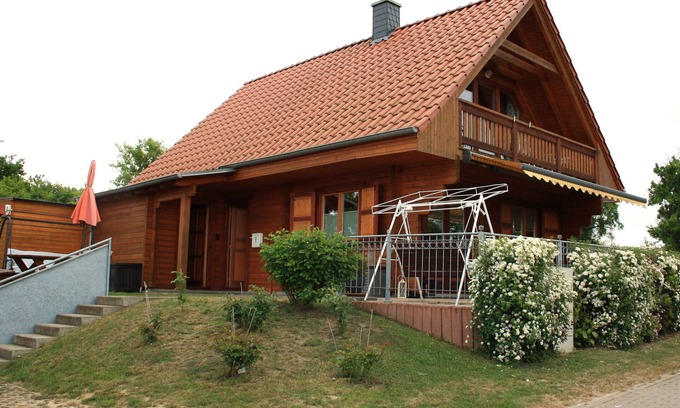 Gross Nemerow Casa | Casa de vacaciones 'Ferienhaus Zuehlke' con vistas al lago, terraza privada y Wi-Fi