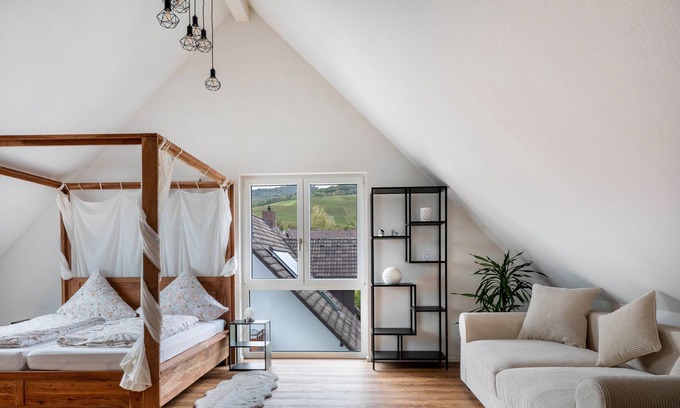 Ebringen Apartamento | Casa de vacaciones 'Ferienhaus Ebringen' con terraza privada, balcón y Wi-Fi