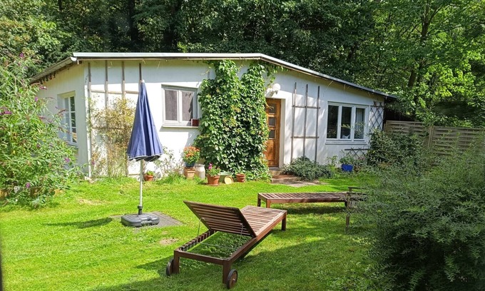 Wilhelmshorst Casa | Casa de vacaciones 'Gartenhaus en Potsdam' con terraza privada, jardín compartido y Wi-Fi