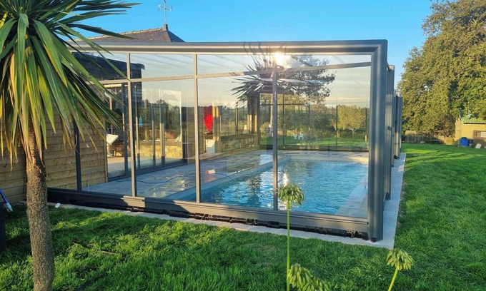 Bovel Casa | Holiday Home 'Gîte Le Jardin D'Eden' with Shared Pool, Private Terrace and Wi-Fi