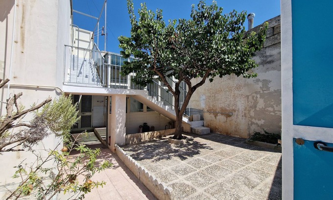 Collepasso Casa | Casa de vacaciones 'Gm Casa Vacanze Con Giardino' con terraza privada, Wi-Fi y aire acondicionado