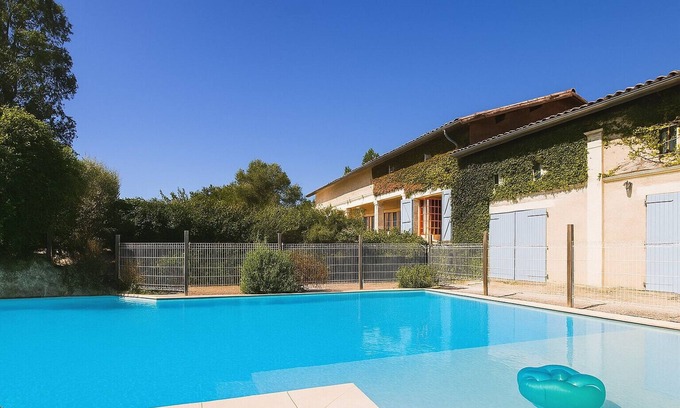 Vignaux Casa | Holiday Home 'Grand Gîte De Gascogne' with Private Pool, Shared Terrace and Wi-Fi