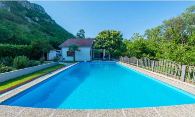 Slipcici Casa | Holiday Home Harmony