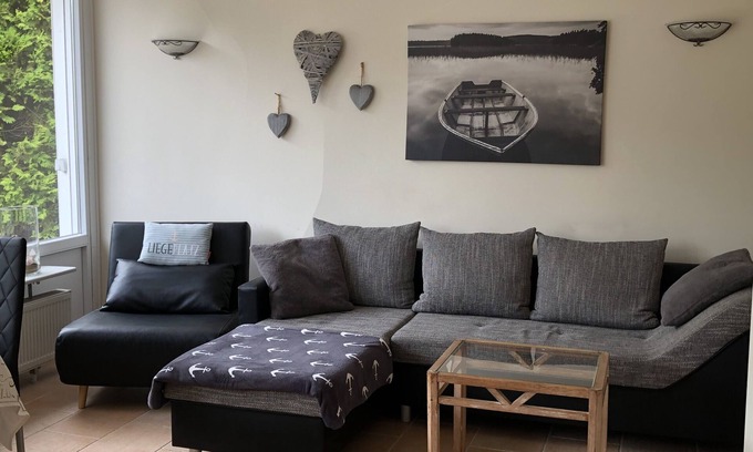 Lensterstrand Casa | Casa de vacaciones 'Haus Piratennest' con terraza, jardín y Wi-Fi