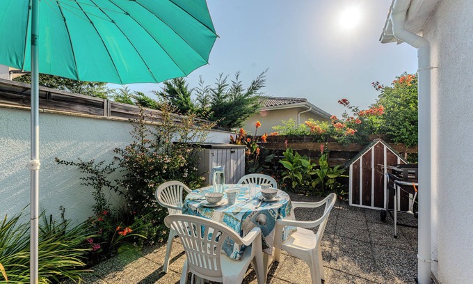 Gujan-Mestras Casa | Casa de vacaciones 'Henriela - Studio 2 Personnes' con terraza privada, Wi-Fi y aire acondicionado