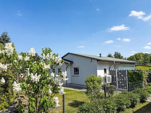 Loissin Casa | Holiday Home Henry by Interhome