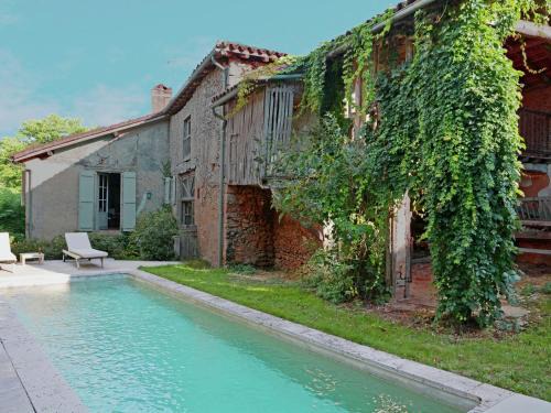 Campagne-d'Armagnac Casa | Holiday Home in Campagne with Pool and BBQ