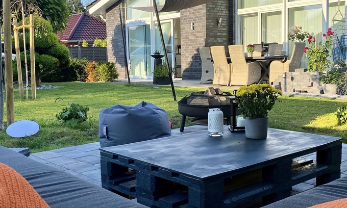 Edewecht Casa | Casa de vacaciones 'Idílica Casa de Vacaciones' con terraza privada y wifi