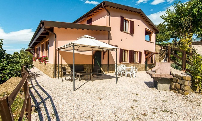 Apecchio Otro | Casa en Apecchio con Vistas Panorámicas