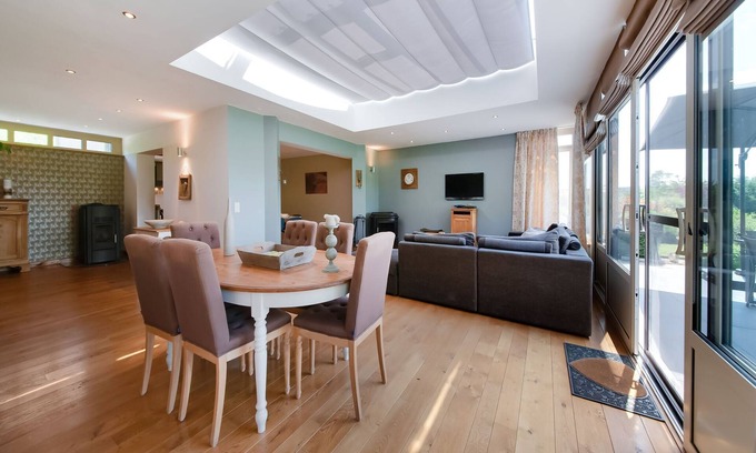 Hamois Casa | Estancia con jardín escénico, Mohiville