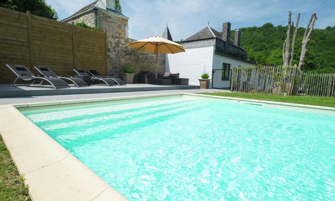 Hastiere-Lavaux Casa | Holiday Home in Ederbergland near Knebelsrod