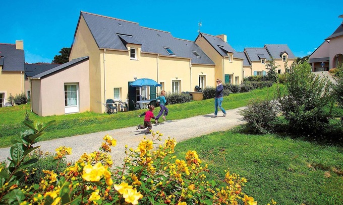 Le Tronchet Casa | Adosada casa de vacaciones en la hermosa Bretaña histórica