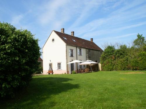 Diges Casa | Holiday Home in Diges with Garden & Cycling