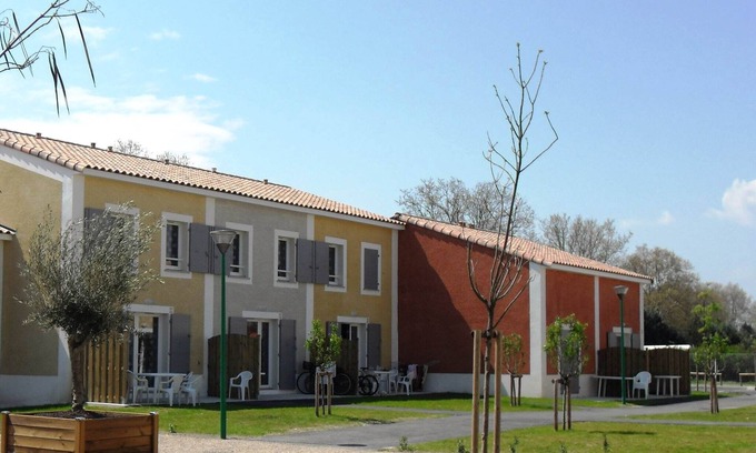Colombiers Casa | Casa Vacacional en Francia con Terraza