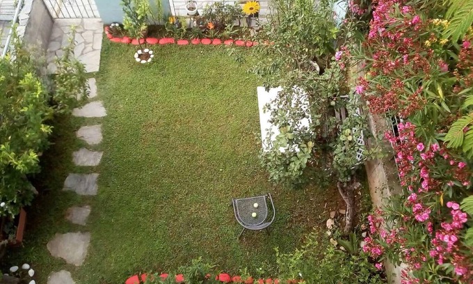 Zalongo Casa | Accogliente casa vacanze a Preveza con giardino