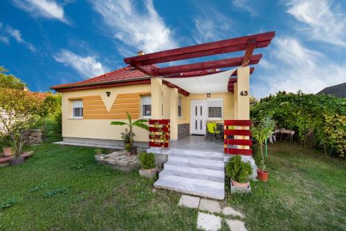 Balatonmariafurdo Casa | Holiday home in Balatonmariafürdo 43401