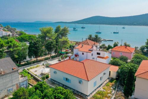 Ist Villa | Holiday home in Ist - Insel Ist 39017