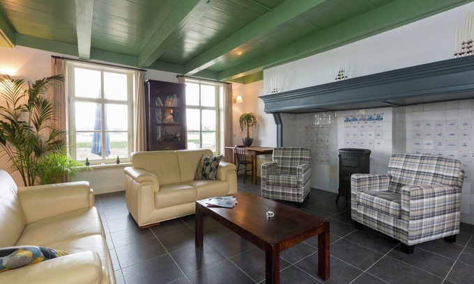 Municipality of Veere Casa | Holiday Home in Oostkapelle near Forest