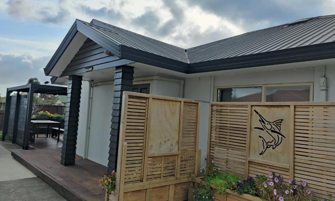 Papamoa Beach Casa | Holiday Home in Papamoa