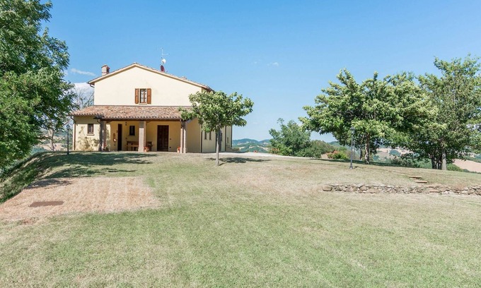 Urbania Casa | Casa Rural en Urbania con Vistas