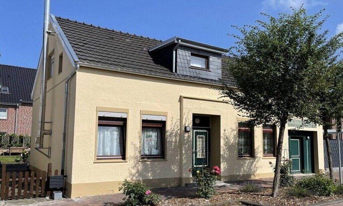 Varel Casa | Holiday home in Varel with swimming pool