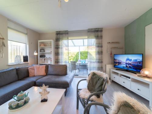 Wemeldinge Casa | Holiday Home in Zeeland near Beaches