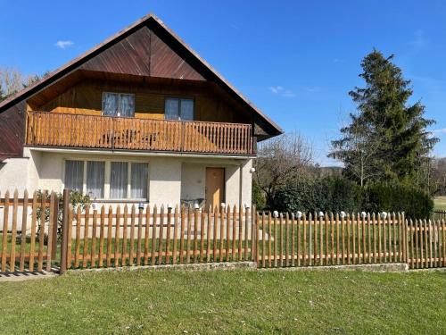 Branzez Casa | Holiday Home Jaruška by Interhome
