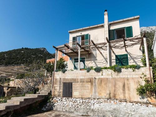 Orebic Casa | Holiday Home Jasminka - Three Bedroom Holiday Home with Terrace and Sea View
