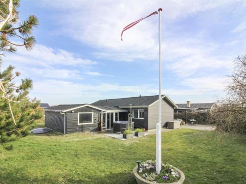 Lokken Casa | Holiday Home Jespar - 300m from the sea by Interhome