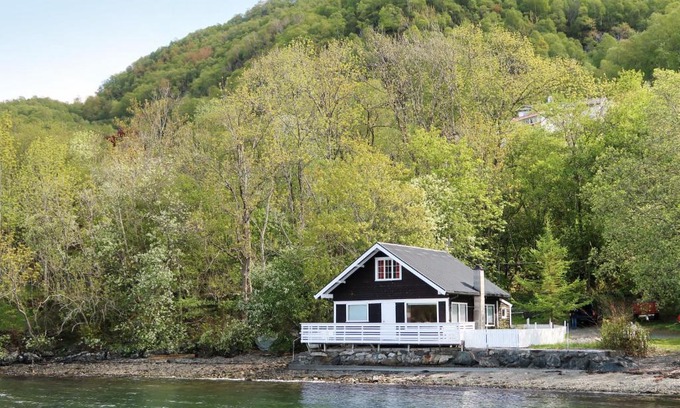 Skanevik Casa | Holiday Home Jokobu - FJH087 by Interhome