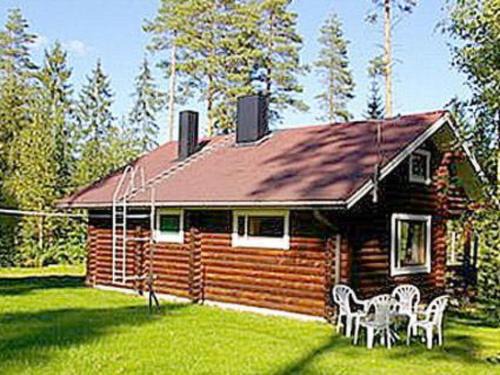 Aatola Casa | Holiday Home Kettupirtti by Interhome
