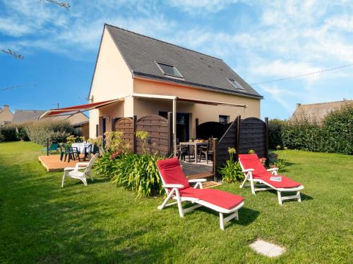 Kerlouan Casa | Holiday Home L'Echo des Vagues - KER217 by Interhome
