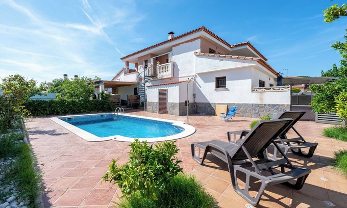 Creixell Casa | Casa de vacaciones 'La Plana' con piscina privada, Wi-Fi y aire acondicionado