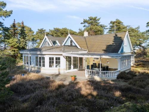 Snogebaek Casa | Holiday Home Laurentius - 50m from the sea by Interhome