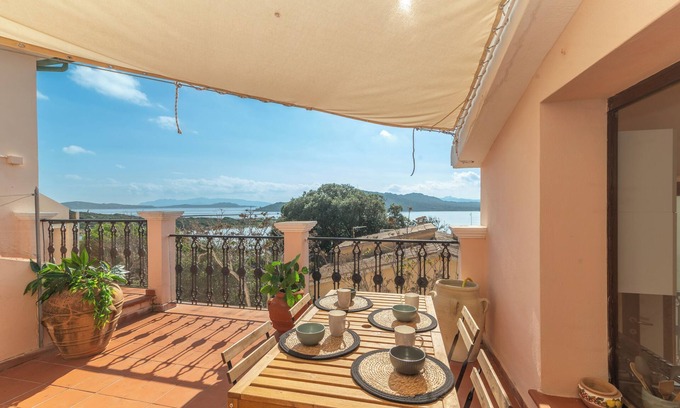 La Maddalena Casa | Casa de vacaciones 'Le Giare 2' con vistas al mar, terraza privada y aire acondicionado
