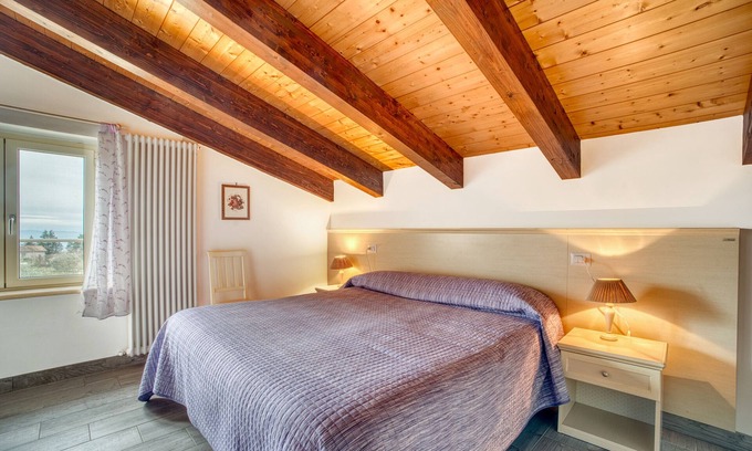 Valfabbrica Casa | Casa de vacaciones "Le More - Casa Zoe" con jardín compartido y Wi-Fi