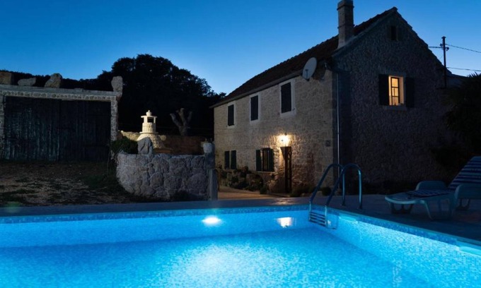 Drnis Casa | Holiday Home Leptir