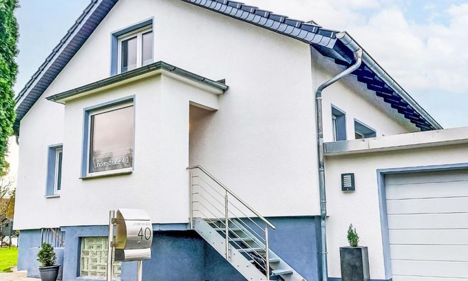 Steinheim Casa | Holiday Home Lindenstraße-3 by Interhome