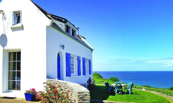 Locquirec Casa | Holiday Home Locquirec with Stunning Sea View